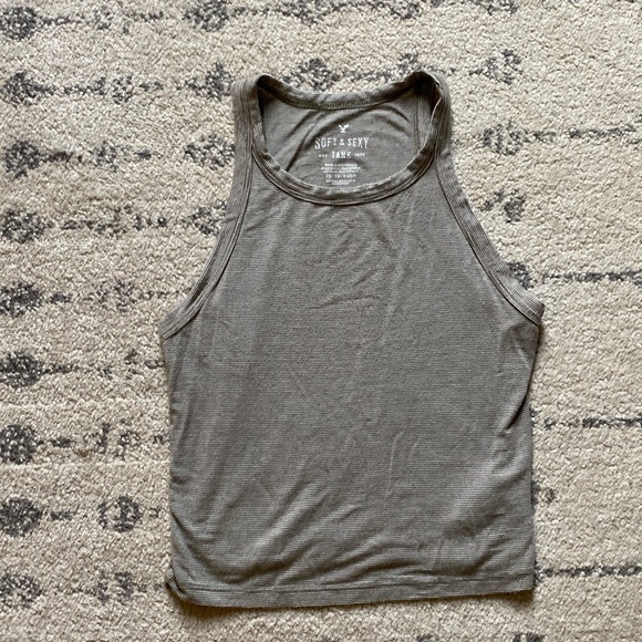 American Eagle Outfitters Tops - Super soft crop tank